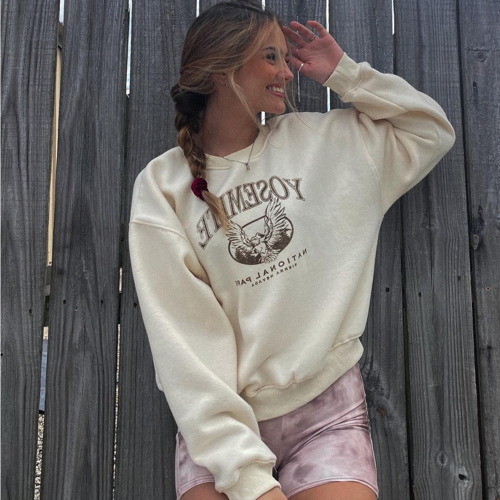 Yosemite crewneck || PRINCESSPOLLY